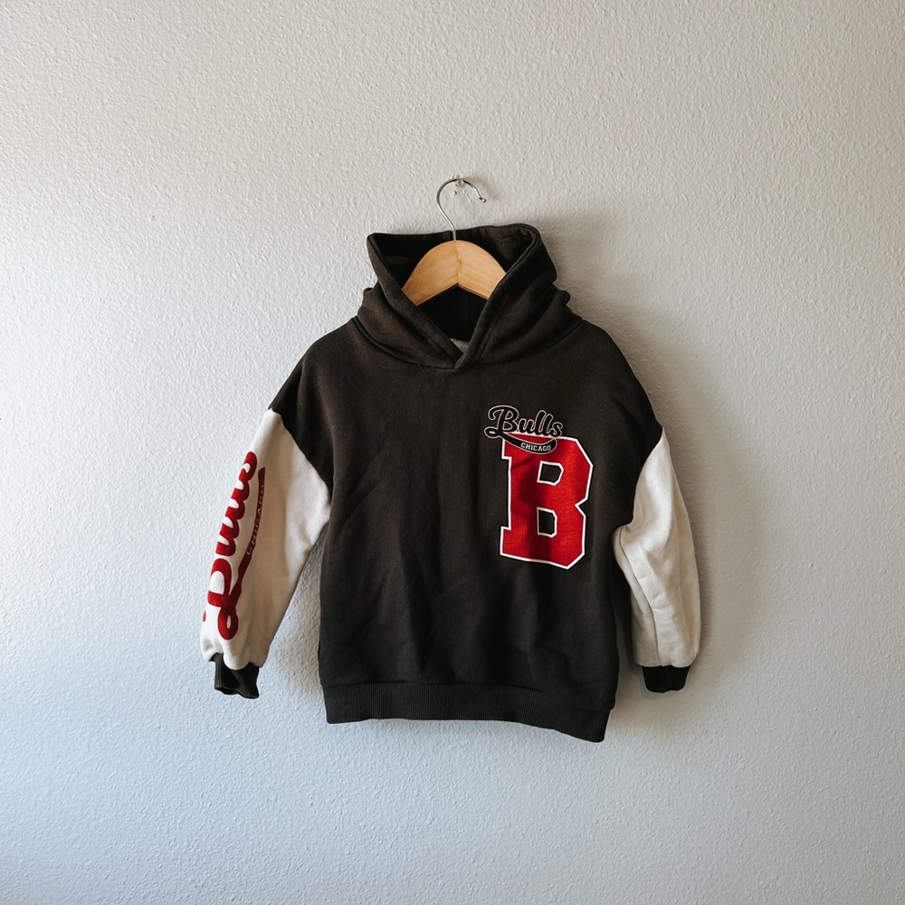 Zara x NBA Chicago Bulls Hoodie Sweatshirt